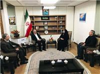 کتابخانه‌ها بايد به پايگاه‌هاي فعال فرهنگي در محلات تبديل شوند