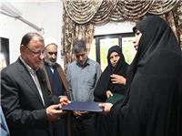 ديدار استاندار گلستان با خانواده "شهيد جواد جهان بيکي" در کلاله