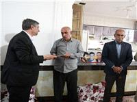 استاندار لرستان، ميهمان خانواده شهيد