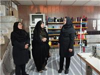 بازديد مديرکل امور زنان استانداري همدان از کارگاه توليدي بانوان در رزن