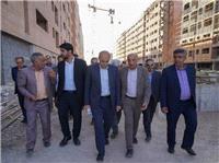 معاون وزير راه و شهرسازي از پروژه‌هاي مسکن شهر بهارستان بازديد کرد