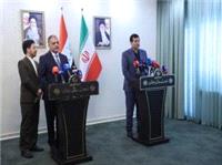 نشست خبري مشترک وزاري  ورزش   ايران  و عراق؛   وزير   ورزش   ايران : توسعه روابط  ورزشي  با عراق اولويت دولت وفاق است/ آماده ميزباني تيم‌هاي  ورزشي  عراق هستيم    وزير   ورزش  عراق: ديپلماسي  ورزشي ، پل ارتباطي مؤثر بين کشورهاست/  ورزش  مي‌تواند به تحکيم روابط سياسي و منطقه‌اي
