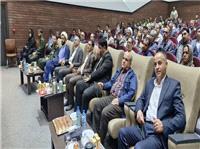 تقدير فرماندار ازنا در روز کارگر از کارگران نمونه