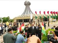 استاندار کرمانشاه به شهداي بمباران شيميايي حلبچه اداي احترام کرد