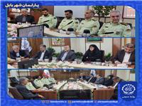 خدمت به مردم افتخاري است که با افتادگي و همدلي محقق مي‌شود