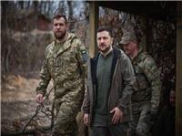 Zelensky visits troops defending front line in Ukraine`s east