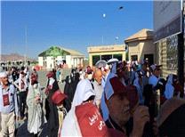 عوده الحجاج الإیرانیین إلى البلاد عبر الحدود البریه مع العراق