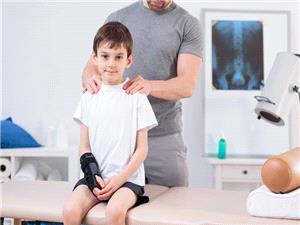 متخصص ارتوپدی ستون فقرات کودکان در تهران