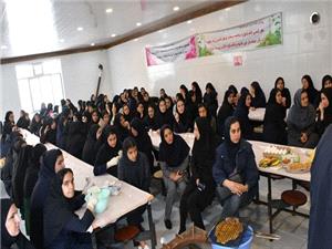 کارگاه آموزشي اصول طبخ آبزيان در دبيرستان مير فتح‌اله سيد زنوزي شهر زنوز برگزار شد