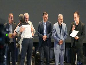 تلاش‌هاي کارگران عامل شکوفايي کلانشهر کرج است