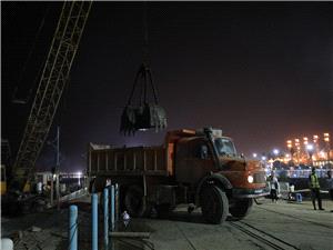آغاز لايروبي اسکله‌هاي نفتي پالايشگاه آبادان