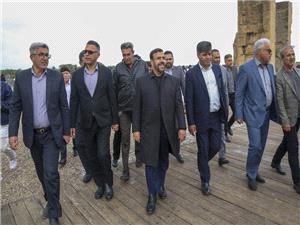 حضور استاندار فارس در مجموعه جهاني تخت جمشيد