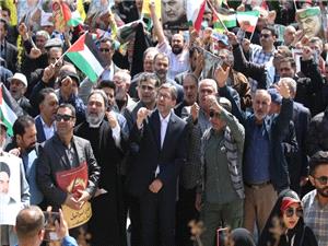 سنگرداري مردم اصفهان با حضور حماسي در راهپيمايي روز قدس