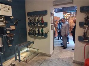 بازديد فرماندار تهران از نخستين موزه پمپ بنزين پايتخت