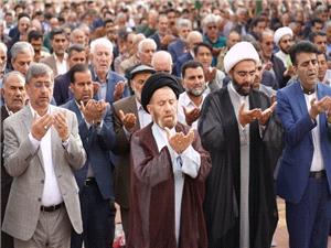 دعوت به وحدت و همدلي از زبان نماينده ولي فقيه در لرستان در روز عيد فطر