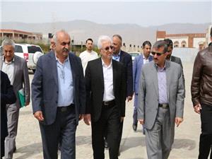 بازديد استاندار خراسان شمالي از مجتمع‌هاي طلاي سفيد و جاده ابربشم در بجنورد