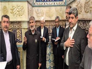 معاون اول رئيس‌جمهور به زيارت بارگاه نوراني امام رضا (ع) مشرف شد