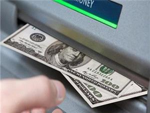 تثبیت بازار ارز نیازمند شفافیت، انضباط مالی و مدیریت انتظارات است