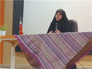 دارهاي قالي زنان اسدآباد نجات‌بخش اقتصاد خرد خواهد بود
