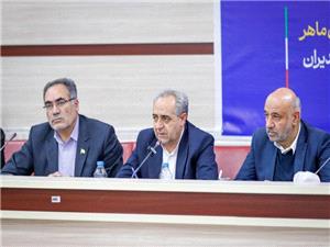 سياست ما در قبال شهرستان‌ها پيگيري مسايل بر مبناي خرد جمعي است