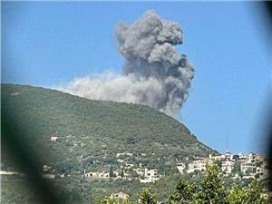 سر دادن شعار لبیک یا نصرالله در بحبوحه حملات هوایی به جنوب لبنان