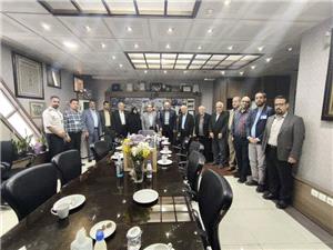 بازديد معاون استاندار اصفهان از بيمارستان خيريه بهداشتي درماني