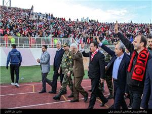 بازي‌هاي تراکتور تبريز از شبکه هاي «ورزش» و «سه» مستقيم پخش شود