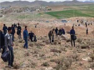 همگان براي پاک‌سازي زمين از هر نوع آلودگي تلاش و کنند