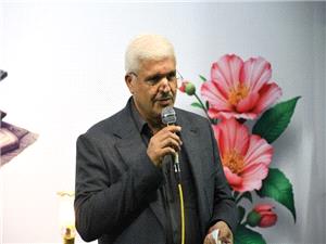 تدبردرقرآن و توسل به اهل بيت(ع)،راه برون رفت ازهمه مشکلات وتوطئه هاي دشمنان
