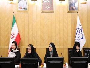 قیصری: رفع مشکلات و گسترش فعالیت اقتصادی زنان در دستور کار مجلس/ علیزاده: بانوان در حوزه تجاری و بازرگانی موفق عمل کرده‌اند
