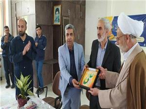 کار و کارگر اصلي‌ترين رکن در پويايي توليد است