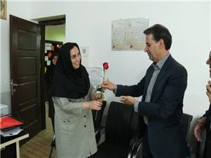 تقدير از معلمان دبيرستان شهيد فصاحت يزد با حضور معاون استاندار