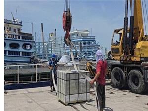 بارگيري 1800 تن کالا از بندر کنگان به مقصد قطر