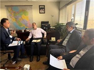 پيگيري مسائل مرکزنوآوري اجتماعي وفرهنگي يزد در ديدار استاندار با معاون وزير