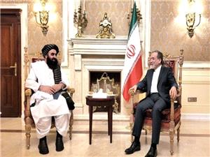 دیدار و گفتگوی سرپرست وزارت خارجه افغانستان با عراقچی در تهران