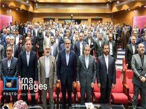 استاندار بوشهر، مزيت‌هاي اقتصادي و انرژي استان بوشهر را تشريح کرد