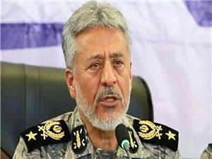 دریادار سیاری: دشمن در مورد ایران دچار اشتباه محاسباتی شده است