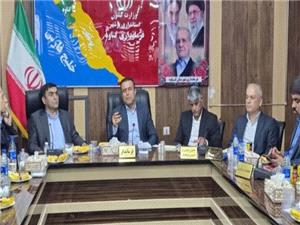 تاسيسات و شرکت‌هاي نفتي گناوه از نيروهاي بومي استفاده کنند