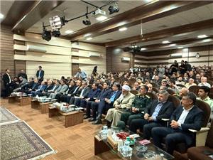 نشست وزير صمت با فعالان اقتصادي و تشکل‌هاي صنعت، معدن و تجارت کردستان