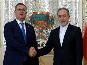 دیدار و گفت‌وگوی عراقچی با وزیر امور خارجه قزاقستان