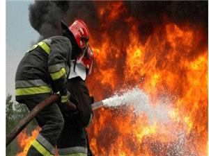 آتش‌سوزي در اسکله بندر دير مهار شد