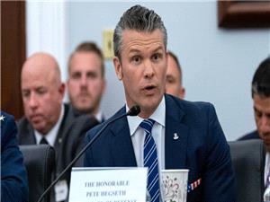 وزیر دفاع آمریکا: ترامپ به روند صلح با ایران متعهد است/ مذاکرات ادامه دارد