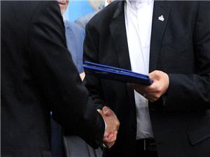 شرکت ملي نفت ايران 5 قرارداد و تفاهم‌نامه توليد بار اول امضا کرد