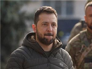 وسائل إعلام: خفض مستوى محادثات لندن بشأن أوکرانيا بعد رفض کييف الخطه الأمريکيه