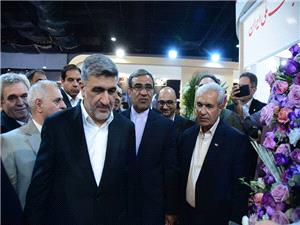 بازديد استاندار خراسان رضوي و رئيس سازمان بورس از غرفه بانک ملي ايران در نمايشگاه اينوکس مشهد