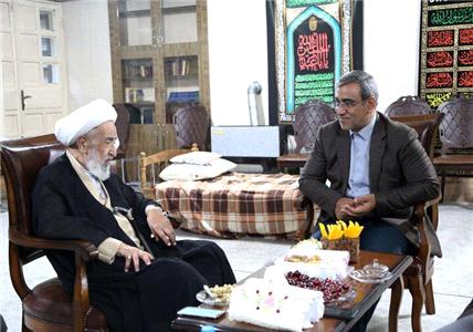 دیدار استاندار خراسان رضوی با آیت الله راشد یزدی در مشهد