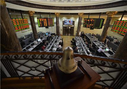 تراجع حاد فی البورصه المصریه وارتفاع ملحوظ فی أسعار الدولار والذهب